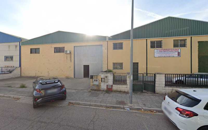 Fotografia tomada fuera de Carpintería Metálica Romero Pablo - Carpintería metálica y de aluminio en Lora del Río, Sevilla