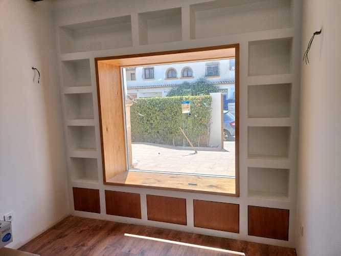 Fotografia tomada fuera de Creado con madera - Carpintero en Xàbia, Alicante