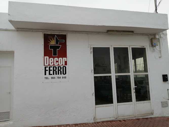 Fotografia tomada fuera de DECOR-FERRO - Carpintero en Xàbia, Alicante
