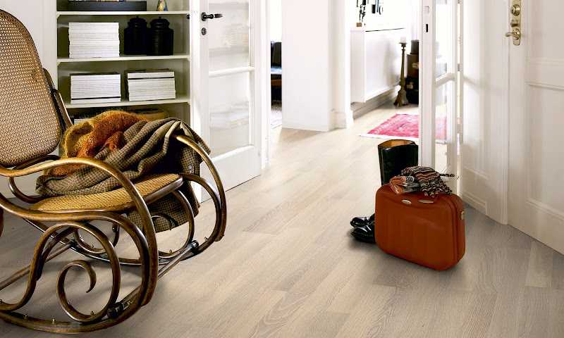 Fotografia tomada fuera de INWOOD maderas y derivados - Servei d'instal·lació de paviment de fusta en Xàbia, Alicante