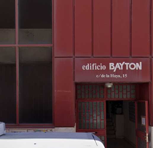 Fotografia tomada fuera de MADERAS Y TELAS - Tapicería en Madrid, Madrid