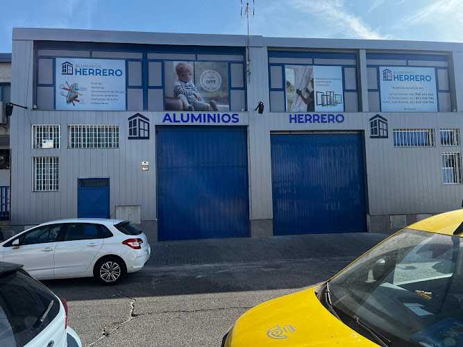 Fotografia tomada fuera de ALUMINIOS HERRERO, desde 1977 - Carpintería metálica y de aluminio en Alcorcón, Madrid