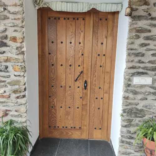 Fotografia tomada fuera de Carpintería Soportújar C.B - Tienda de muebles en Soportújar, Granada