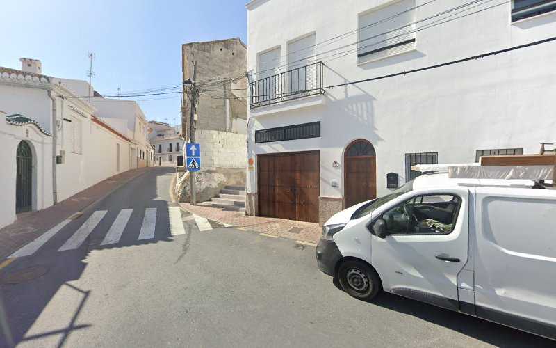 Fotografia tomada fuera de Carpentry Martín Hernández - Carpintero en Salobreña, Granada