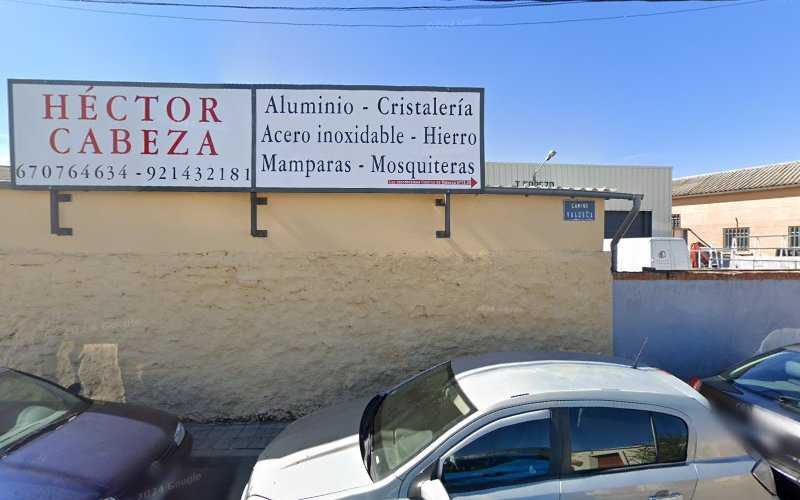 Fotografia tomada fuera de Aluminio y Cristalería Julián Cabeza - Carpintería metálica y de aluminio en La Lastrilla, Segovia