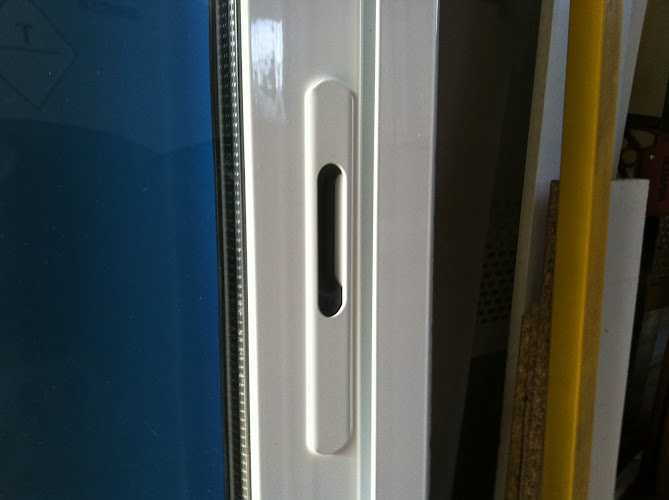 Fotografia tomada fuera de Carpintería Subirats - Carpintería en La Sénia, Tarragona