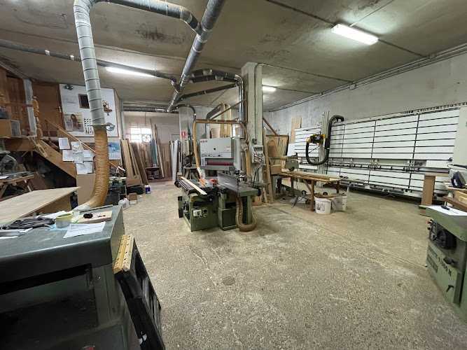 Fotografia tomada fuera de Carpintería Lutzardo - Carpintería en Barranco de las Lajas, Santa Cruz de Tenerife