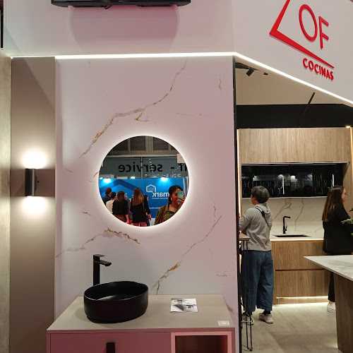 Fotografia tomada fuera de Lof Cocinas- Fábrica y tienda de cocinas - Tienda de muebles de cocina en Leganés, Madrid