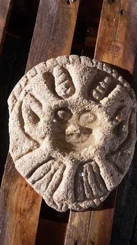 Fotografia tomada fuera de Artesan carpinteria - Tienda de muebles en Santibáñez el Bajo, Cáceres