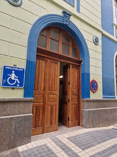 Fotografia tomada fuera de Carpintería Miguel Sosa - Carpintería en Las Palmas de Gran Canaria, Las Palmas