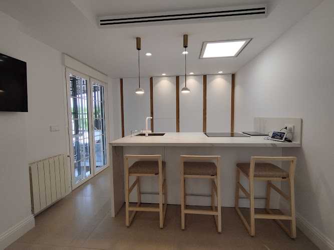 Fotografia tomada fuera de P y M Taller de carpintería - Carpintero en les Baies, Alicante