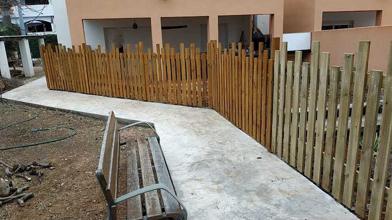 Fotografia tomada fuera de Carpintero Salpuexpress - Carpintero en Vinaròs, Castellón