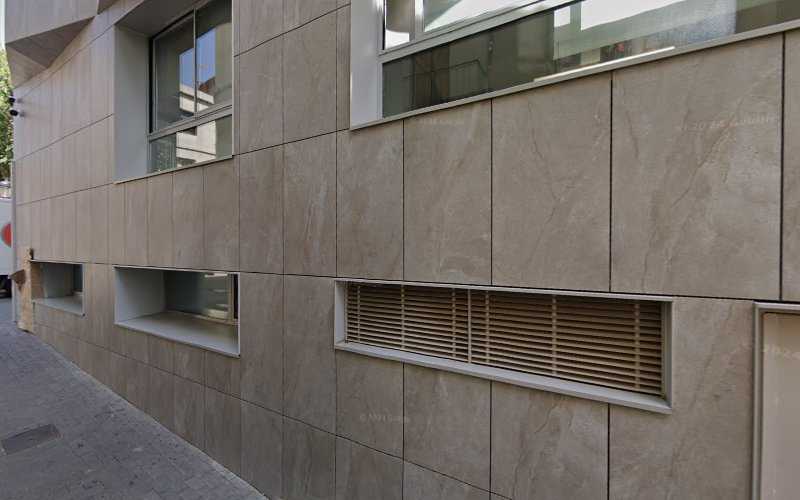 Fotografia tomada fuera de CARPINTERÍA BERRUEZO - Fabricant de mobles en Esparreguera, Barcelona