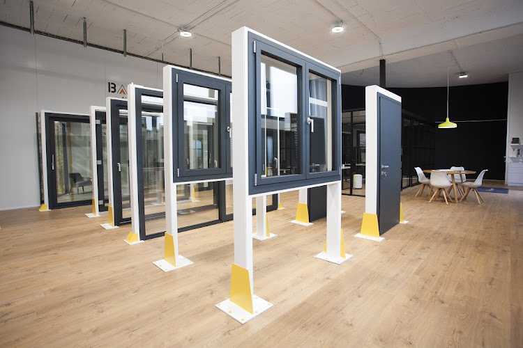 Fotografia tomada fuera de Batent Aluminis - Metal·listeria en Esparreguera, Barcelona