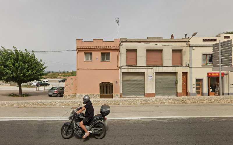 Fotografia tomada fuera de FUSTERIA FERRER SL - Fusteria en Avinyó Nou, Barcelona