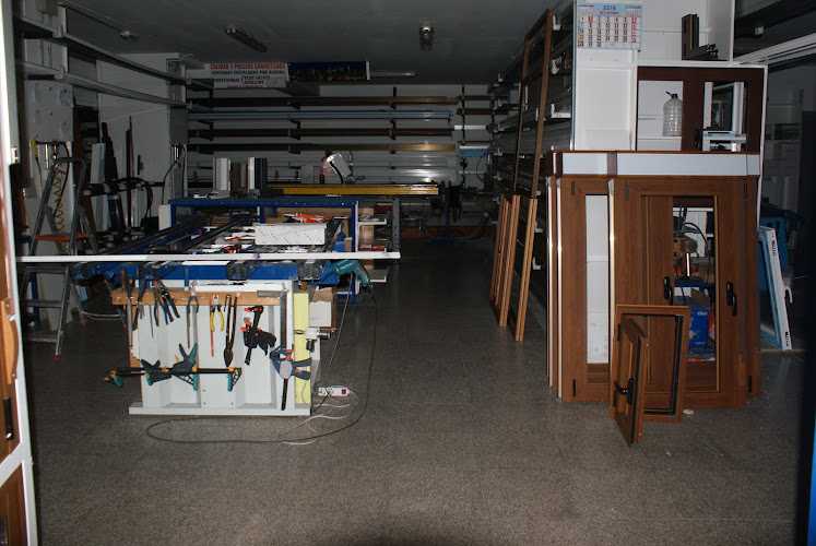 Fotografia tomada fuera de Carpintería de Aluminio Eliseo Sánchez - Carpintería metálica y de aluminio en Ávila, Ávila