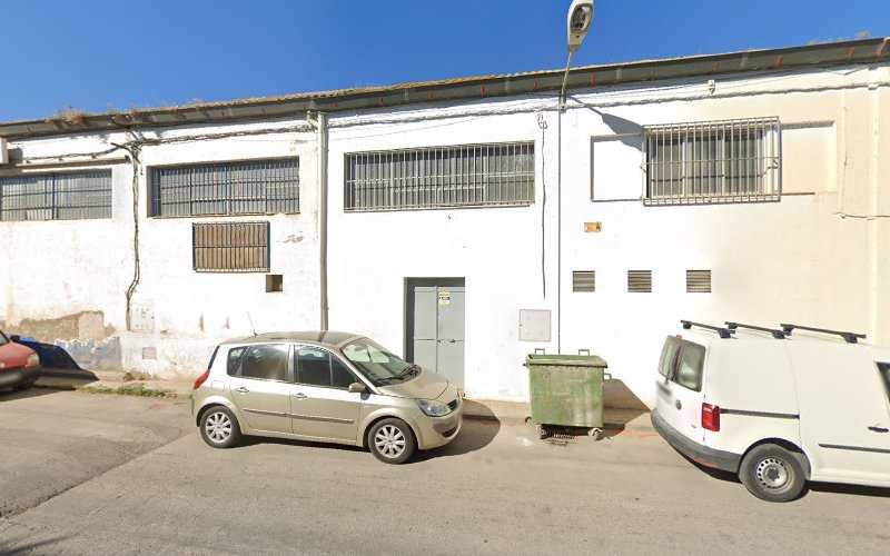 Fotografia tomada fuera de Carpintería Hnos Izquierdo Cb - Carpintería metálica y de aluminio en Atarfe, Granada