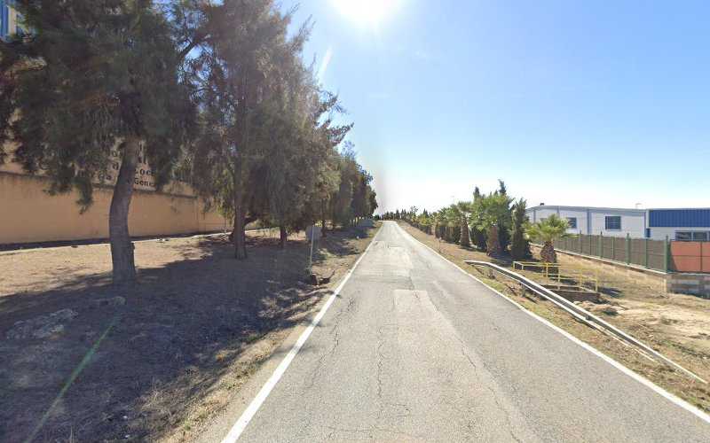 Fotografia tomada fuera de Antonio Monje Ruiz | Recomendada - Carpintería metálica y de aluminio en Arjona, Jaén