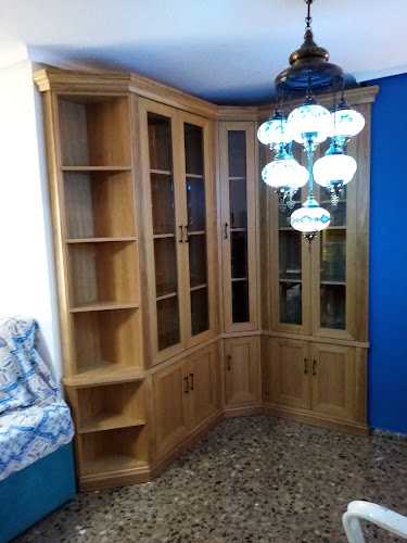 Fotografia tomada fuera de Barlavan muebles sl. - Fábrica de muebles en Arjona, Jaén