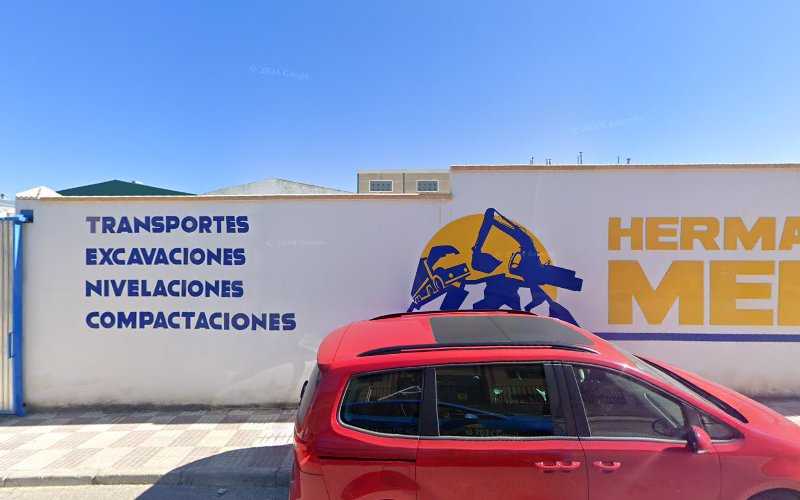 Fotografia tomada fuera de Muebles Aurgi S L L - Carpintería en Arjona, Jaén