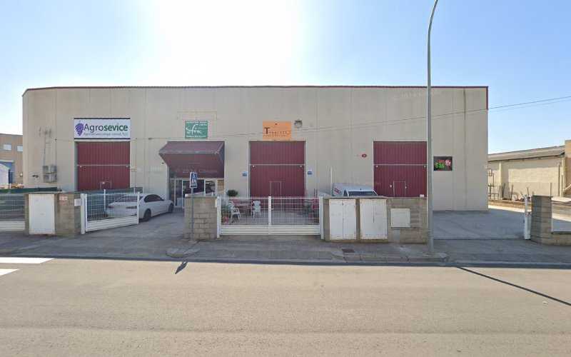 Fotografia tomada fuera de CARPINTERIA METALICA ROTARIU - Carpintería metálica y de aluminio en Valls, Tarragona