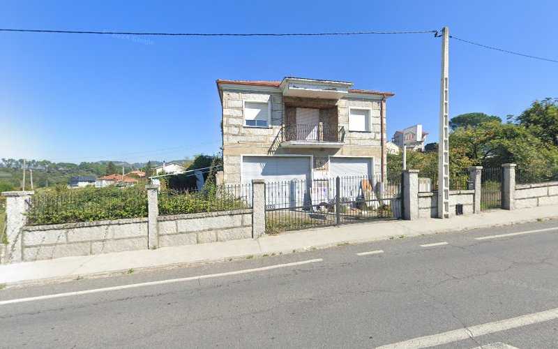 Fotografia tomada fuera de Carpineria de Aluminio Ojea - Carpintería metálica y de aluminio en Seixalbo, Orense
