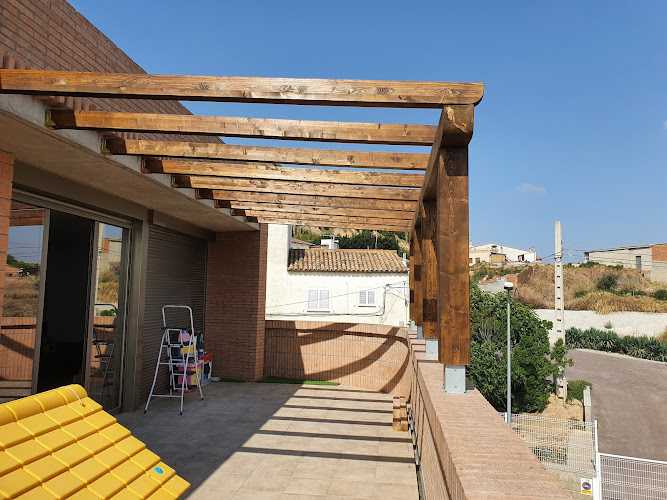 Fotografia tomada fuera de Carpintería Tersa - Fuster en Alguaire, Lérida