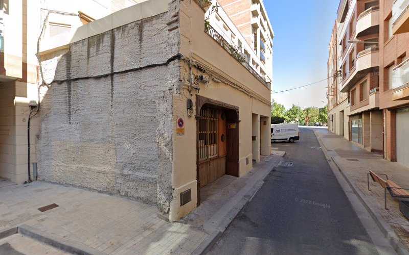 Fotografia tomada fuera de Ebenisteria Jordi Salazar - Ebanista en Lleida, Lérida