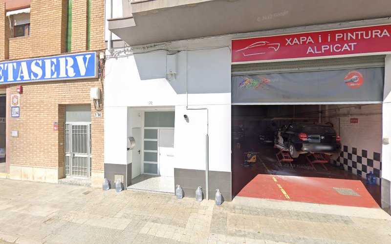 Fotografia tomada fuera de Alulleida - Carpintería metálica y de aluminio en Alpicat, Lérida