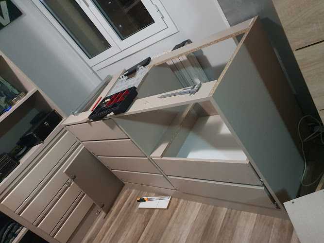 Fotografia tomada fuera de Carpintero Gustavo colipe - Carpintero en Lleida, Lérida