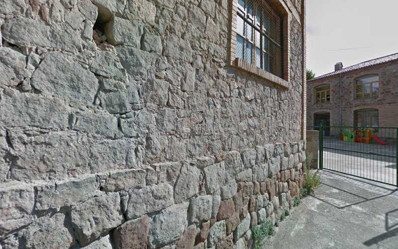 Fotografia tomada fuera de FUSTERIA JOAN ARIZCUREN S.L. - Carpintero en Puig-reig, Barcelona