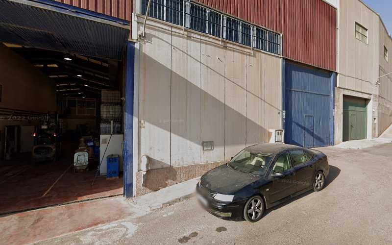 Fotografia tomada fuera de MYABLOCK - Carpintería en Huércal de Almería, Almería