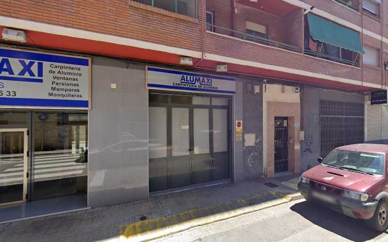 Fotografia tomada fuera de Alumaxi Sistemas - Carpintería metálica y de aluminio en Zaragoza, Zaragoza