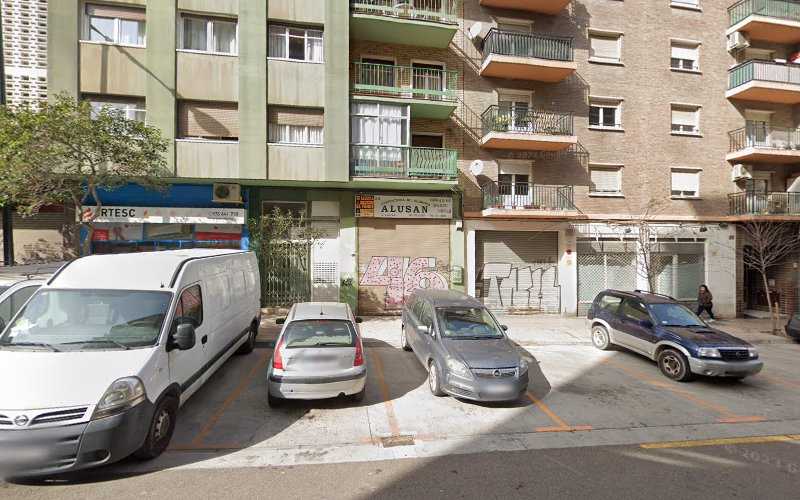 Fotografia tomada fuera de Carpinteria De Aluminio Alusan - Fábrica en Zaragoza, Zaragoza