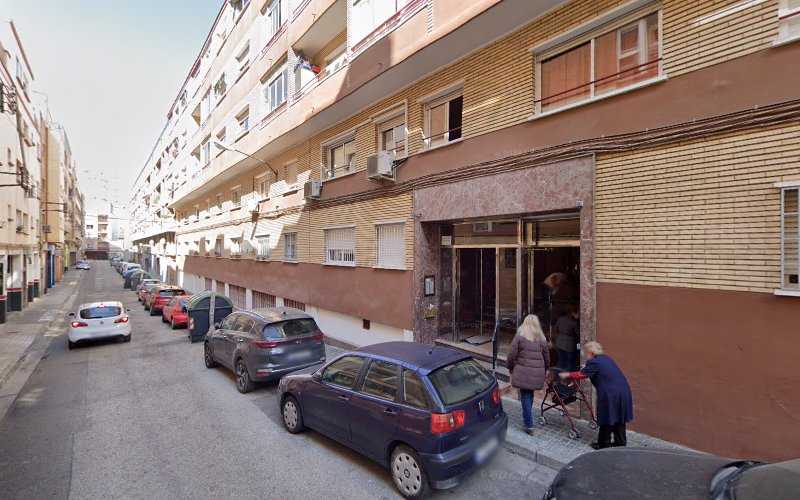 Fotografia tomada fuera de Priagentes S Cv - Carpintería en Zaragoza, Zaragoza