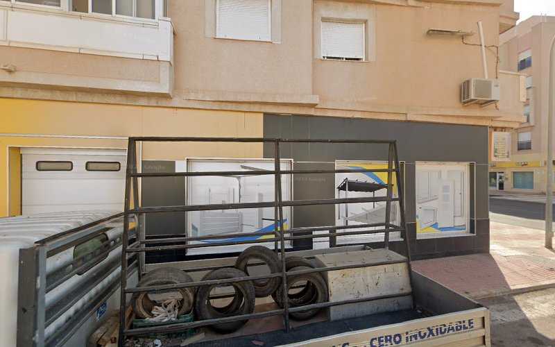 Cierres& cardenas - Carpintería metálica y de aluminio en Roquetas de Mar, Almería