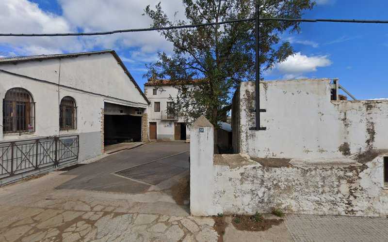 Fotografia tomada fuera de Hijos De Rafael Herrero S L - Aserradero en Vilafranca, Castellón