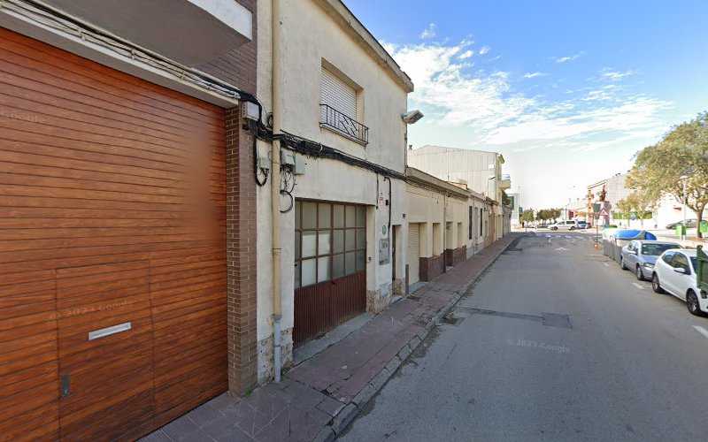 Fotografia tomada fuera de KORK Fusters - Fusteria en Cassà de la Selva, Girona