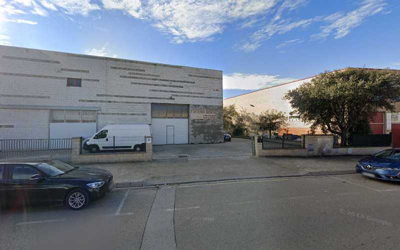 Fotografia tomada fuera de Fusteria BOSCH - Lumber store en Cassà de la Selva, Girona