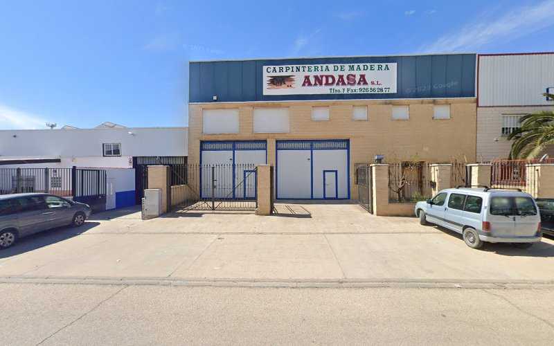 Fotografia tomada fuera de Carpintería De Madera Andasa - Tienda de armarios en Campo de Criptana, Ciudad Real