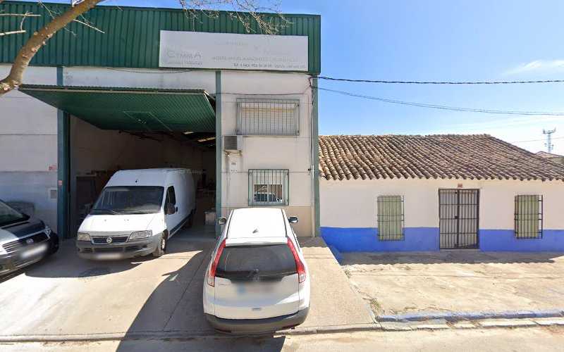 Fotografia tomada fuera de CYMMA CARPINTERIA Y MONTAJES, SOCIEDAD LIMITADA - Fábrica de muebles en Campo de Criptana, Ciudad Real