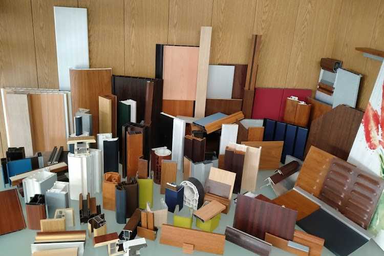 Fotografia tomada fuera de Carpintería y Cerramientos, SL - Comercializadora de pisos de madera y laminados en Burgos, Burgos