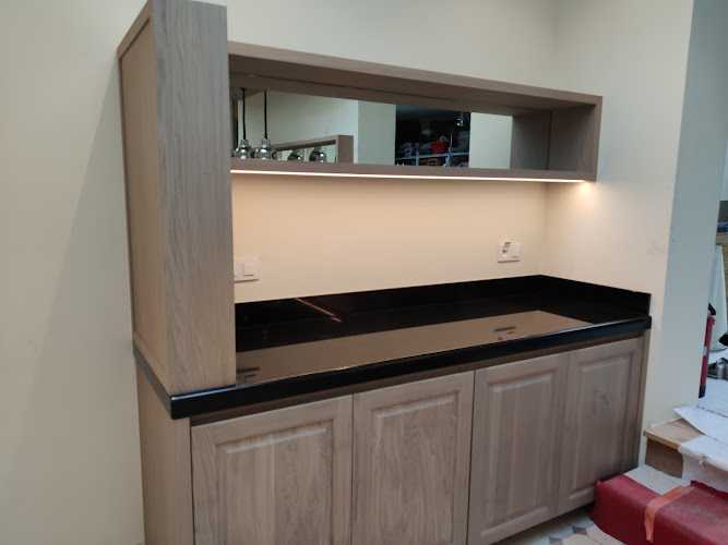 Fotografia tomada fuera de Cuines i ebenisteria Eduard Moreno Chulià - Fusteria en Caldes de Montbui, Barcelona