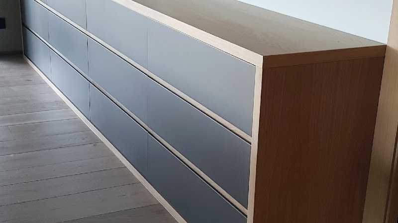 Fotografia tomada fuera de Ebanisteria Melenchón - Fábrica en Caldes de Montbui, Barcelona