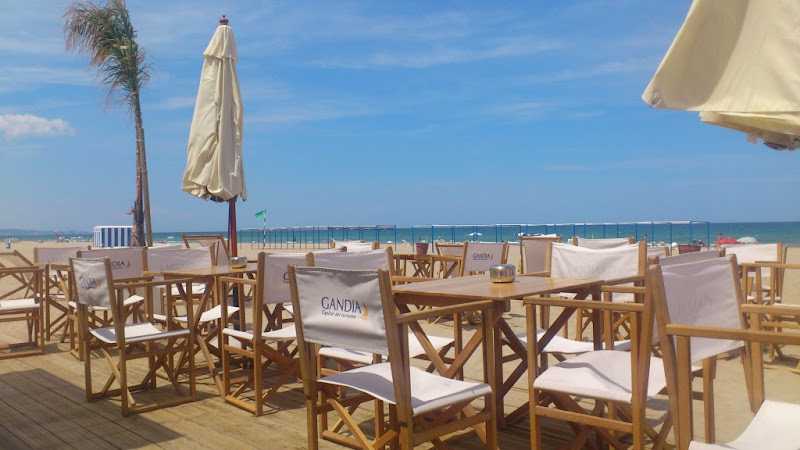 Fotografia tomada fuera de Garcia Hnos Nicolas Garcia SA - Fábrica de muebles en Ezcaray, La Rioja