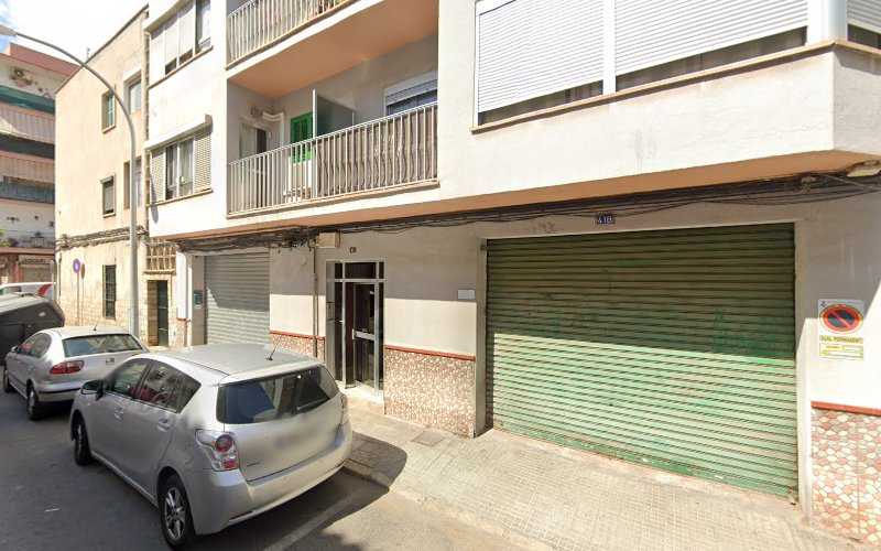 Fotografia tomada fuera de Aluminis I Ferro Mallorquins S L - Carpintería metálica y de aluminio en Palma, Baleares