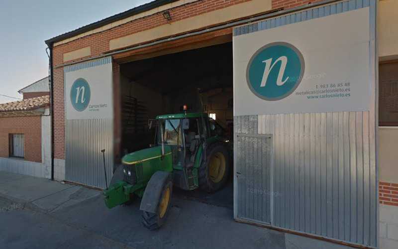 Fotografia tomada fuera de Metálicas Carlos Nieto - Carpintería metálica y de aluminio en Rueda, Valladolid