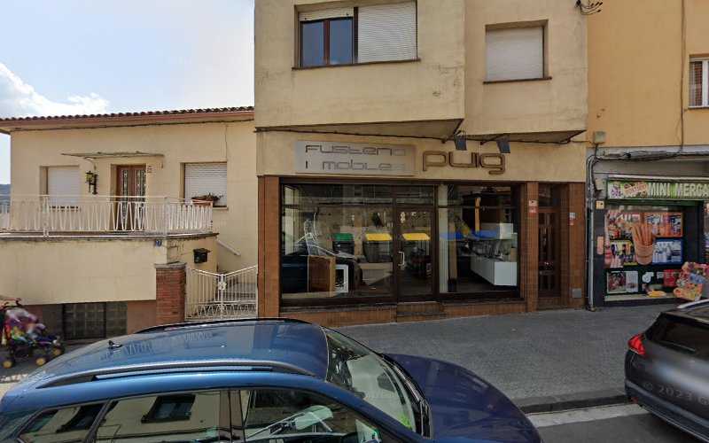 Fotografia tomada fuera de Fusteria i Mobles Puig - Fusteria en Sant Celoni, Barcelona