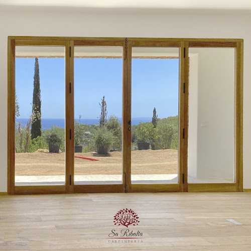 Fotografia tomada fuera de Carpintería Sa Ribalta - Carpintero en Sant Joan de Labritja, Baleares