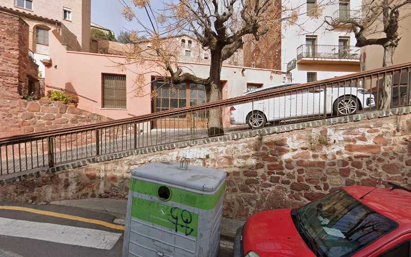 Fotografia tomada fuera de Fusteria Cal Pere-Pau - Fusteria en Barcelona, Barcelona